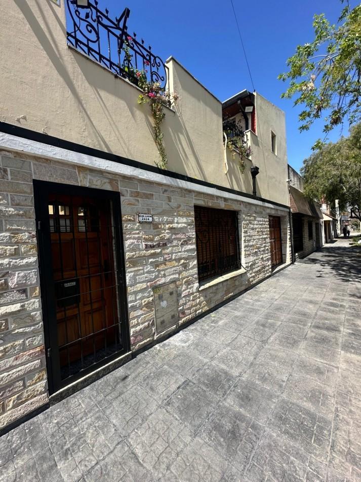 Foto de Venta en Block: Dos Casas en un Lote en Excelente Ubicacion - Apto, imagen 1