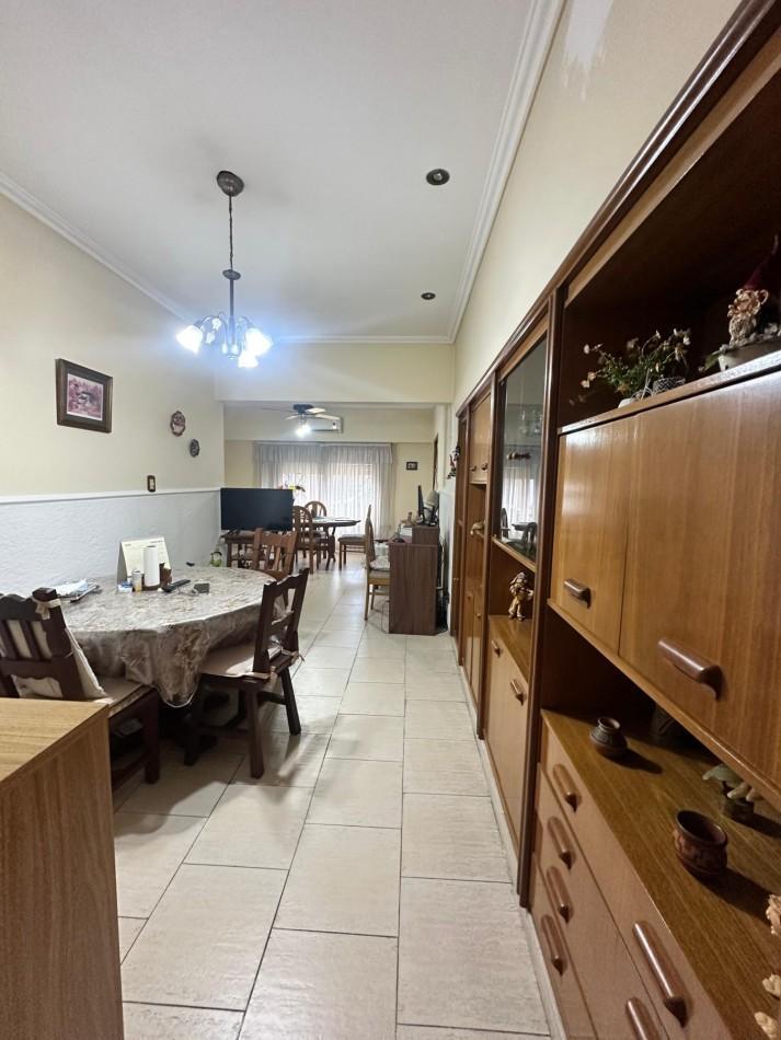 Foto de Venta en Block: Dos Casas en un Lote en Excelente Ubicacion - Apto, imagen 2