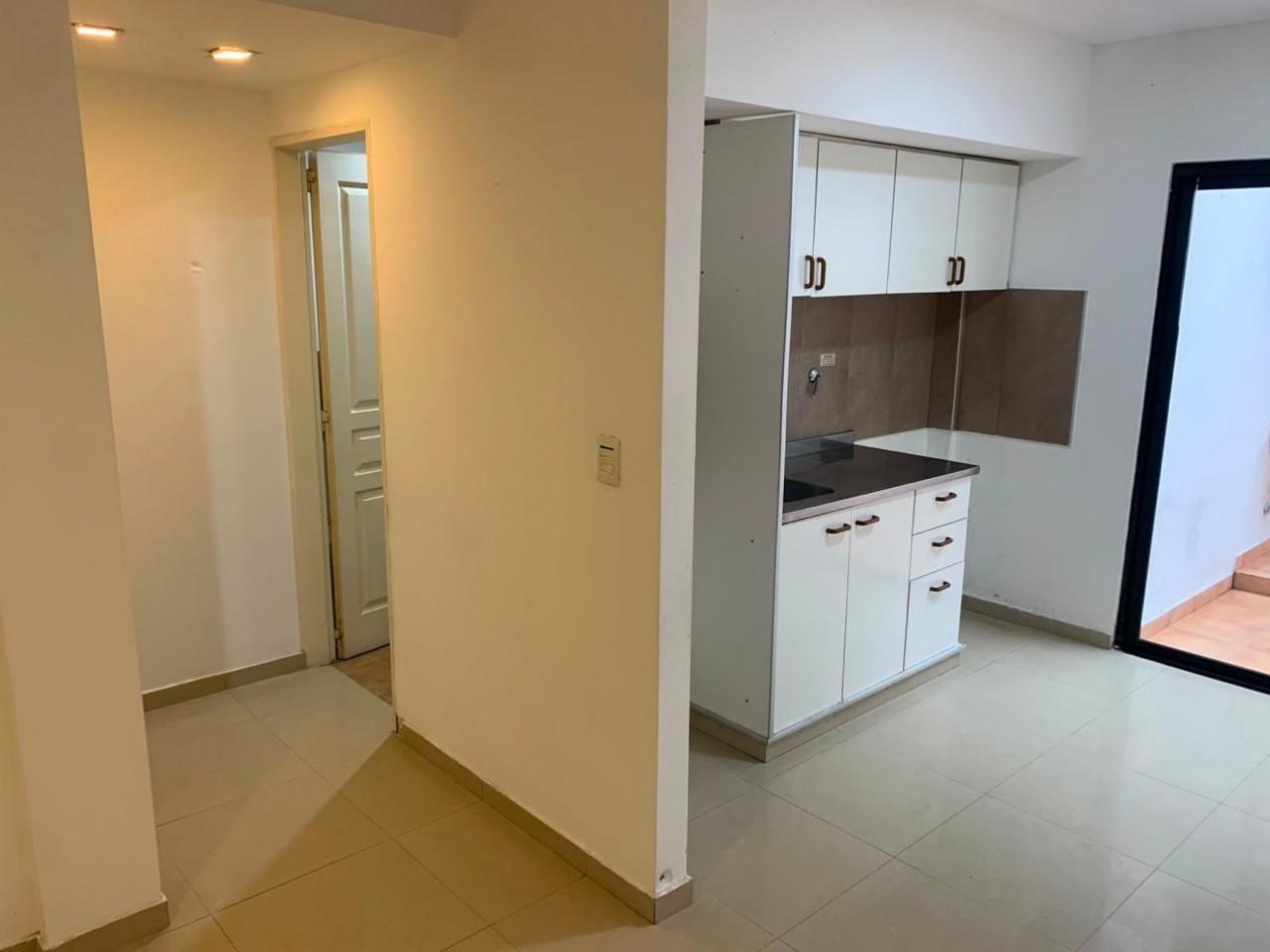 Foto de Alquiler Monoambiente en Planta Baja al frente con Patio (DISPONIBLE A, imagen 3