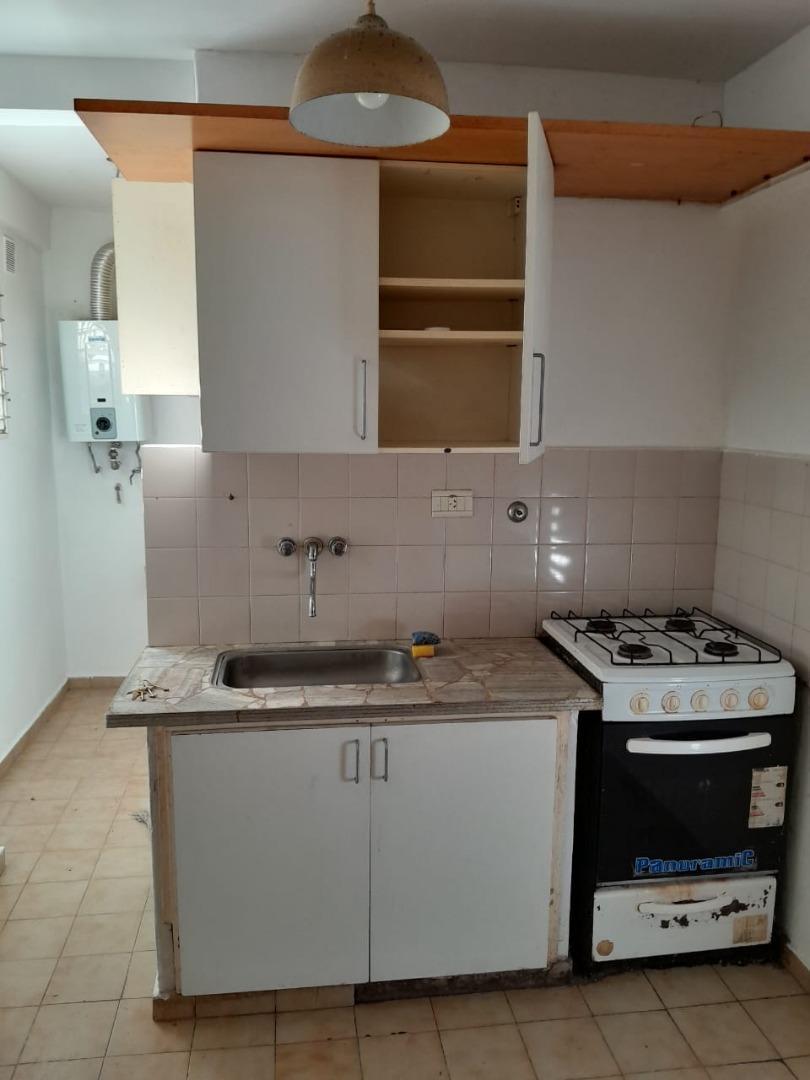 Foto de Departamento de dos ambientes en zona céntrica La Plata, imagen 2