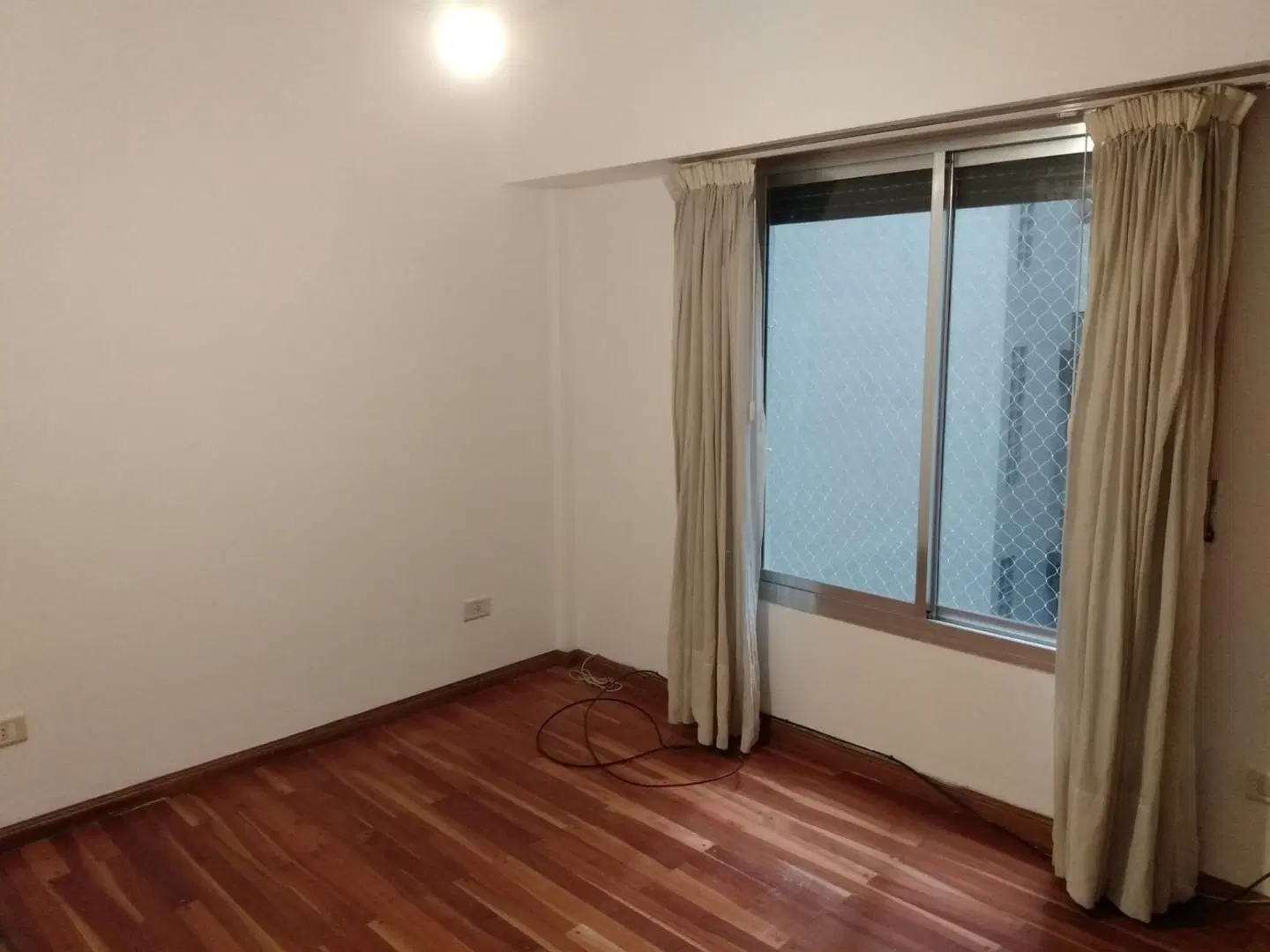 Excelente departamento de tres ambientes zona Plaza Olazabal 5