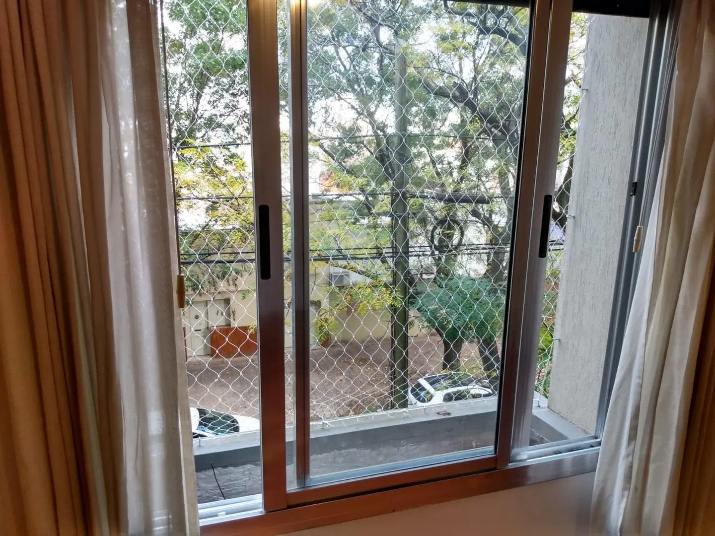 Excelente departamento de tres ambientes zona Plaza Olazabal 4
