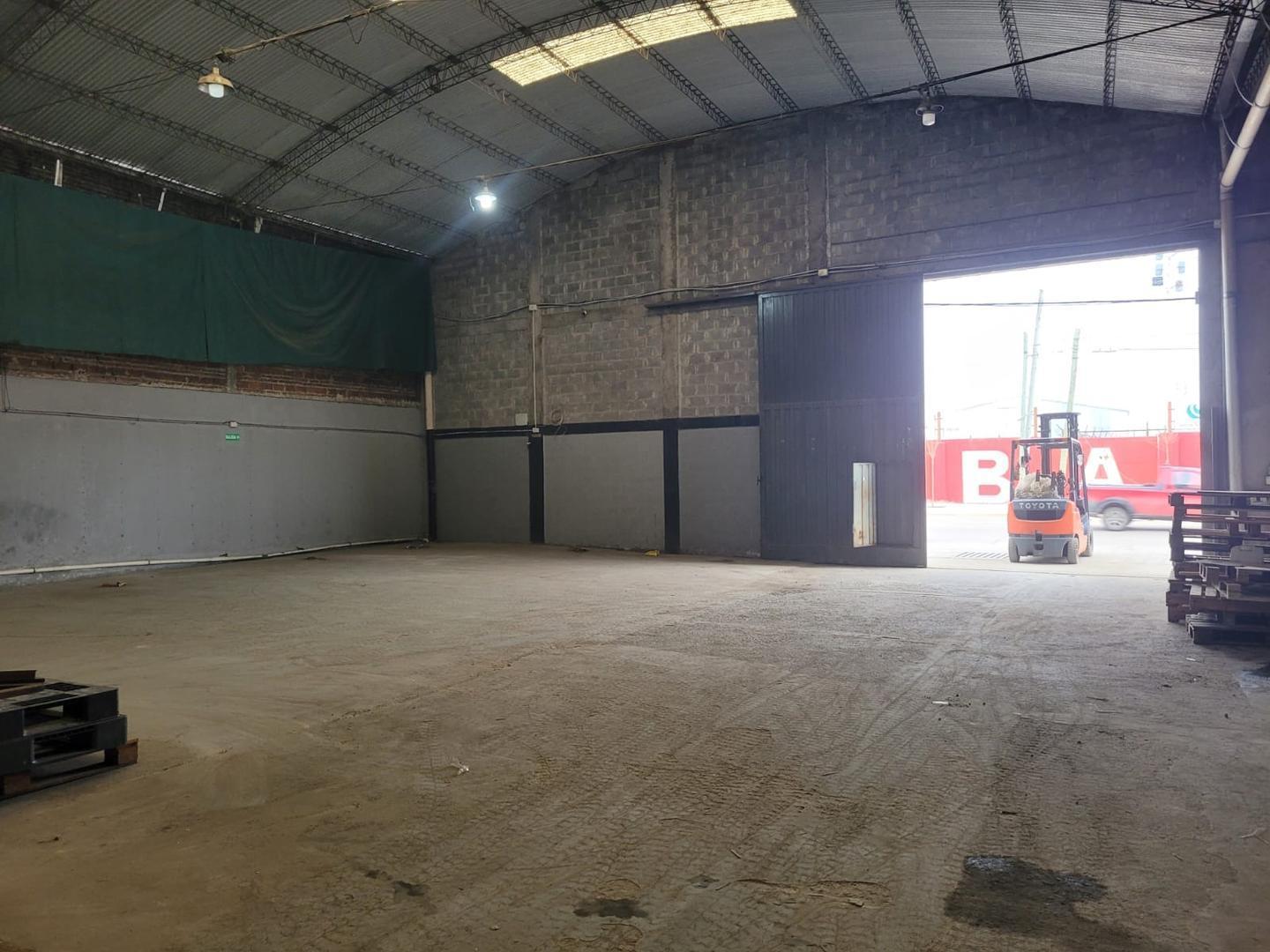 Foto de Importante Galpón sobre Camino Rivadavia, Ensenada, imagen 2