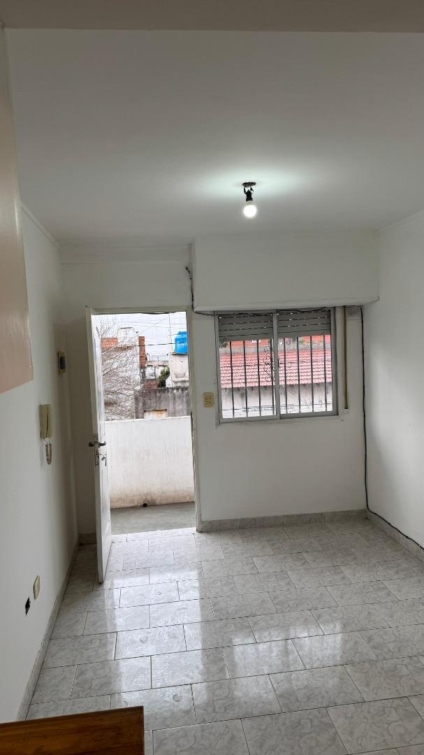 Foto de DEPARTAMENTO REFACCIONADO EN VENTA, imagen 4