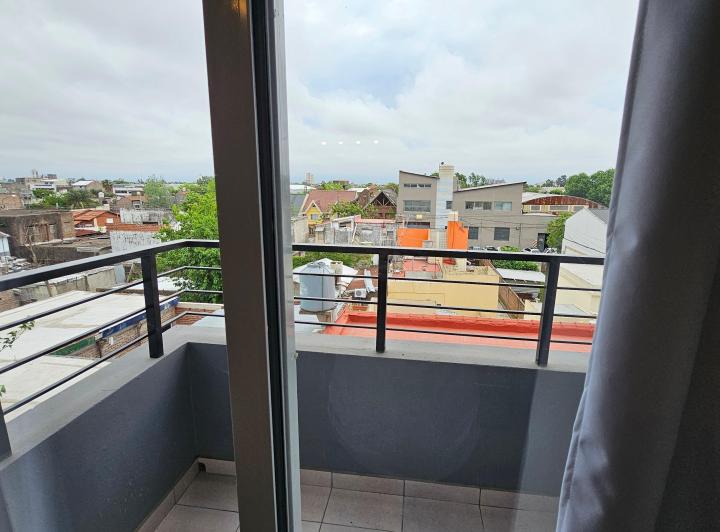 VENTA MONOAMBIENTE LANUS ESTE. En Basavilbaso al 400 3