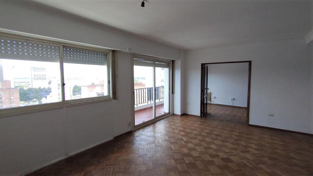 Foto de Departamento exclusivo de 3 dormitorios en venta en barrio Sur, imagen 3