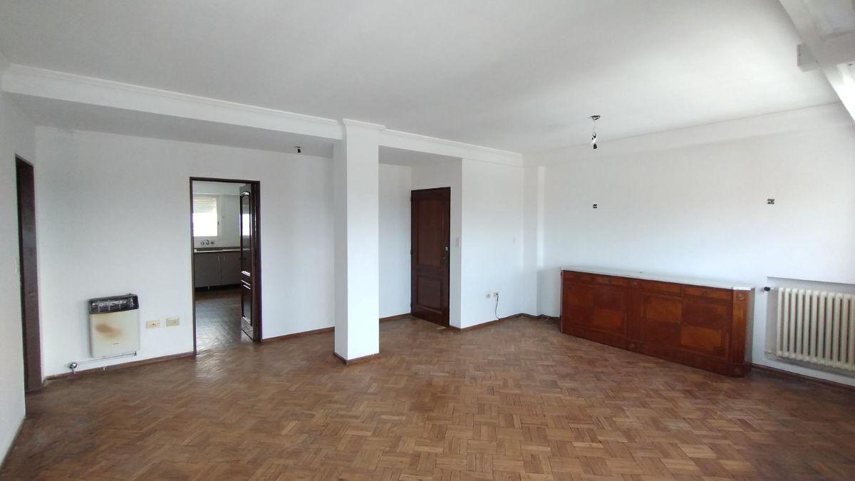 Foto de Departamento exclusivo de 3 dormitorios en venta en barrio Sur, imagen 4