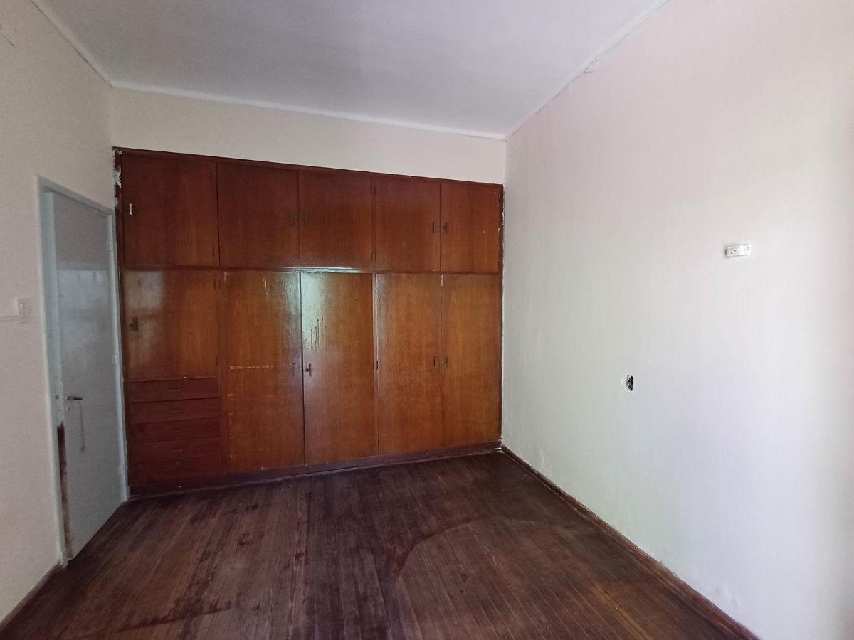 Foto de Casa céntrica de 3 dormitorios al frente con cochera, imagen 5