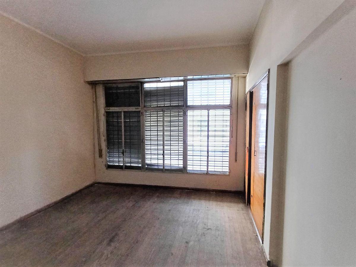 Foto de Casa céntrica de 3 dormitorios al frente con cochera, imagen 3