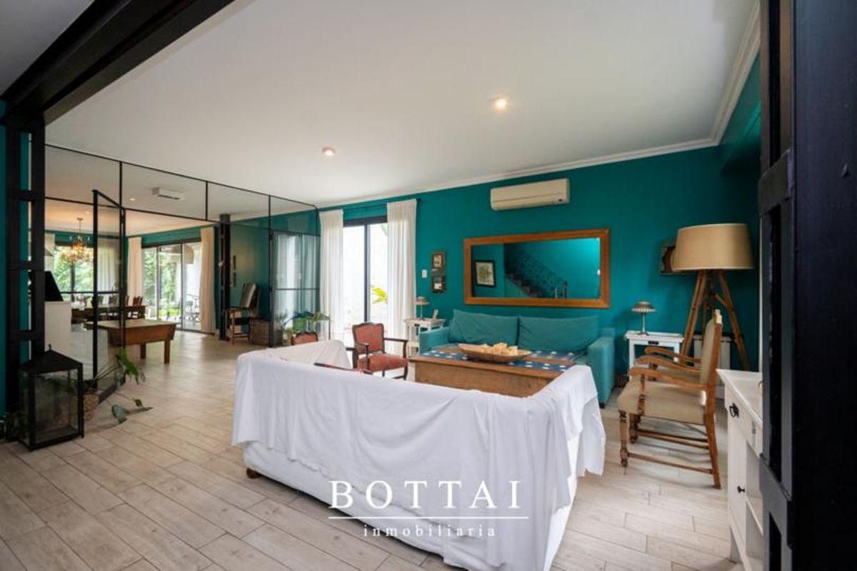 Foto de Espectacular casa en venta sobre costanera vieja con una vista única a, imagen 5
