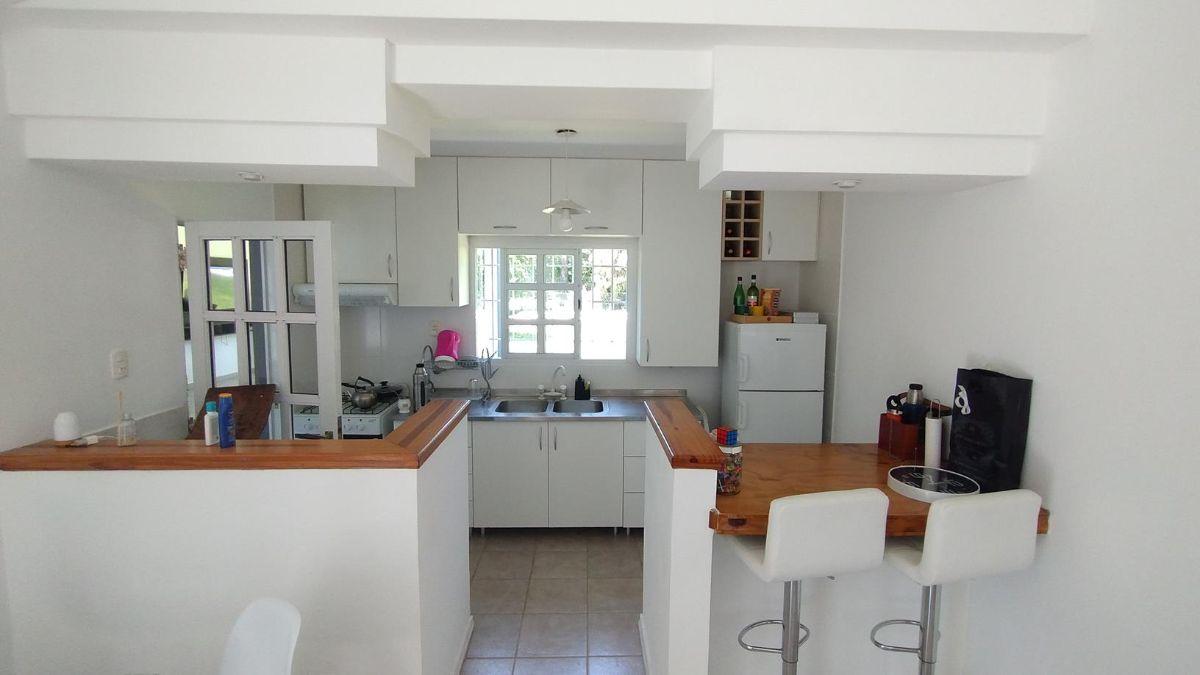 Foto de Casa de 2 dormitorios y pileta en excelente estado en La Tatenguita, imagen 5