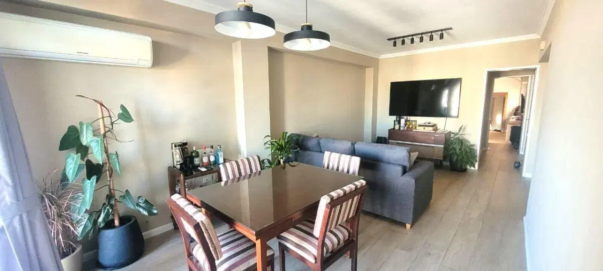 Departamento de 2 dormitorios en venta en barrio sur 2