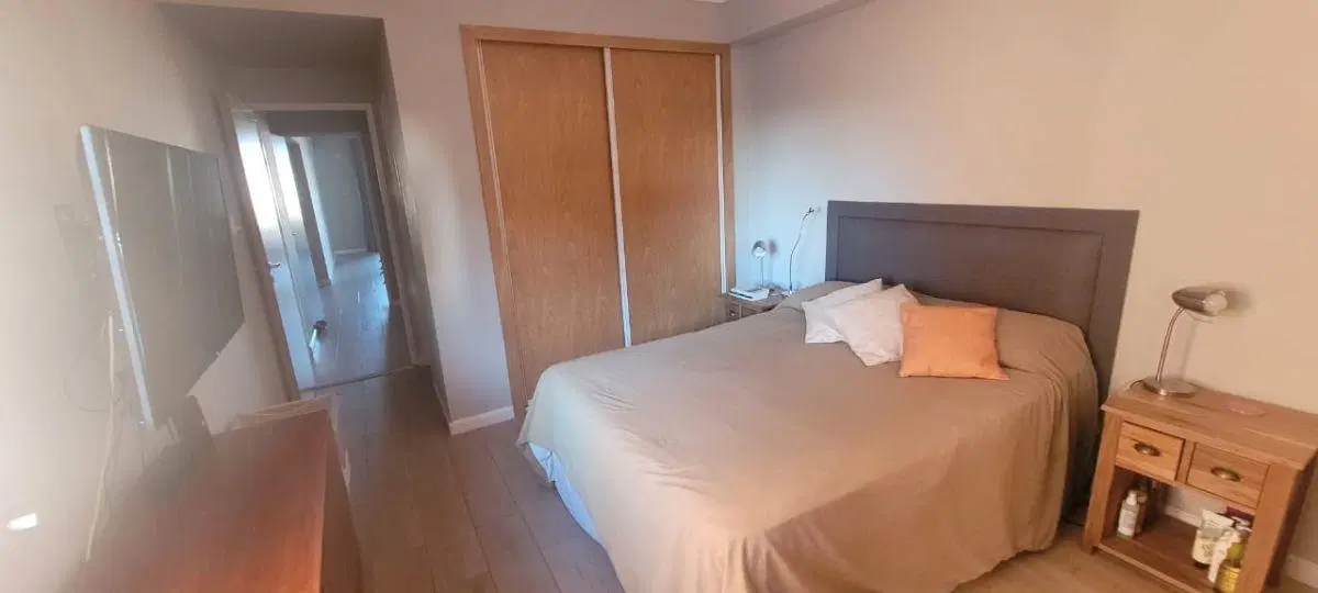 Departamento de 2 dormitorios en venta en barrio sur 5