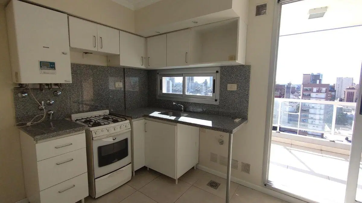 Departamento al frente en el centro en venta de 1 dormitorio 3