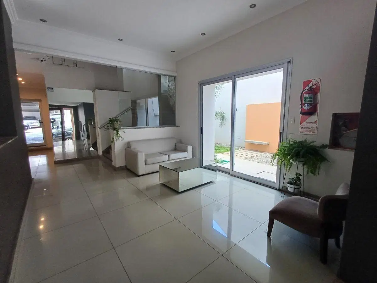 Departamento al frente en el centro en venta de 1 dormitorio 4