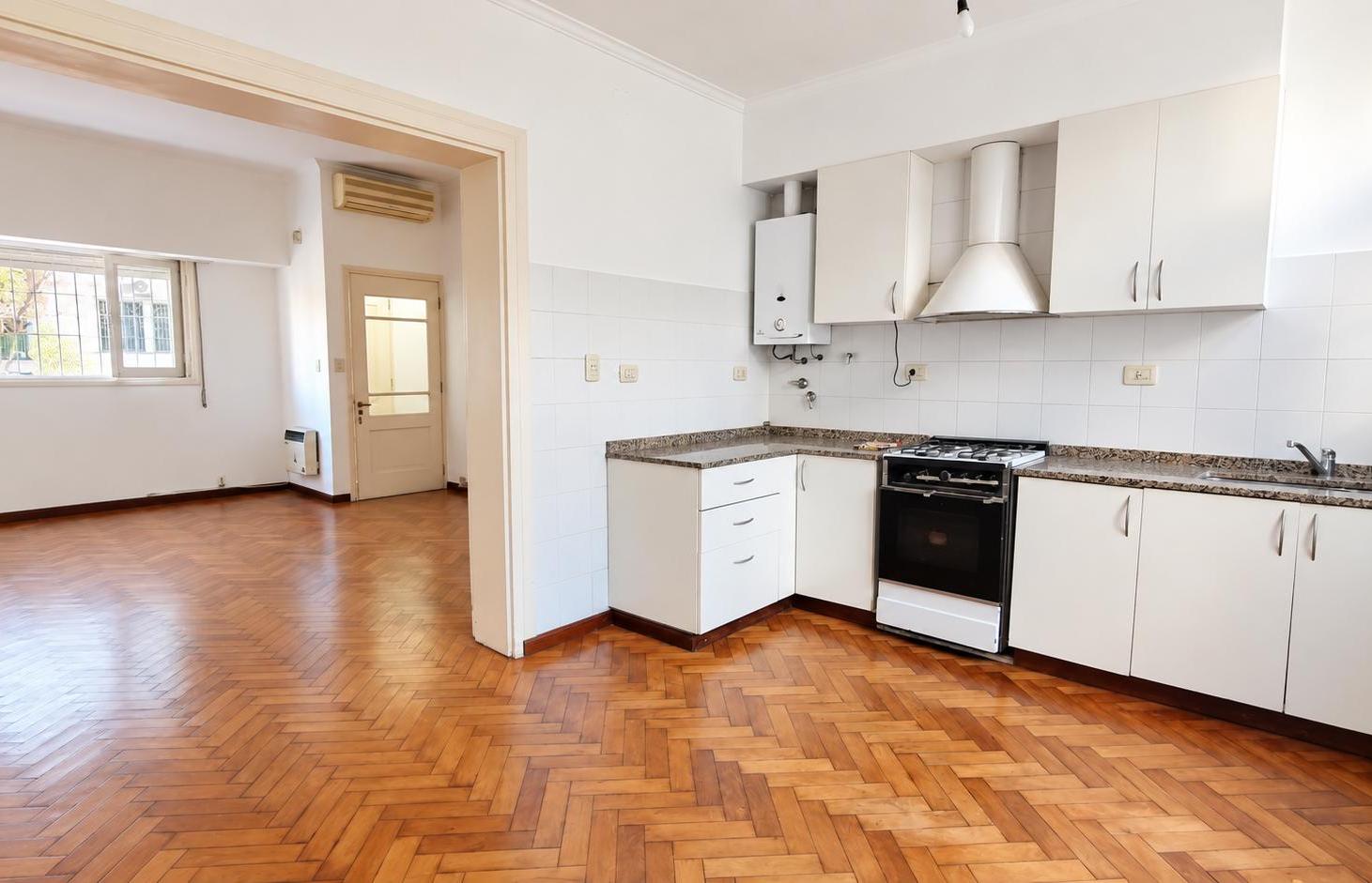 Foto de Luminosa casa en venta en planta baja en barrio sur!, imagen 4