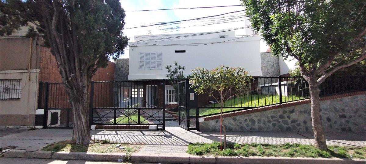 Foto de Impecable departamento en venta en planta baja y al frente en barrio, imagen 2