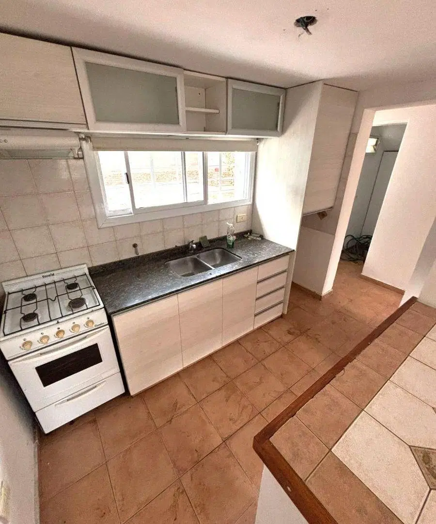 Alquilo Casa 2 dormitorios con Pileta en Villa Rivera Indarte 5