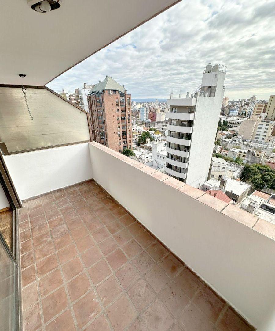Foto de Alquilo hermoso departamento de 2 dormitorios sobre Bv San Juan., imagen 3