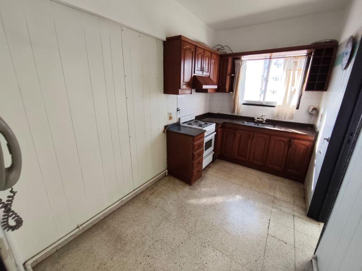 Foto de Depto 3 amb c/ cochera - Garibaldi 115 e/ San Martin y Moreno, Quilmes, imagen 5