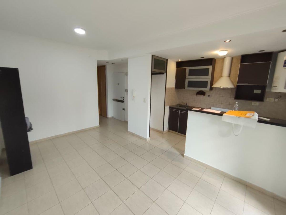 Foto de DEPTO 2 AMB SEMIPISO - Conesa 372, QUILMES CENTRO, imagen 2