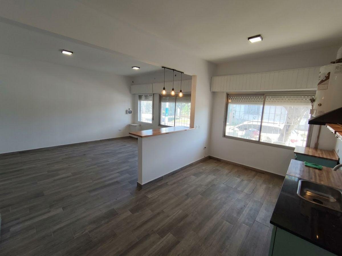 Foto de AMPLIO PH 2 AMB A ESTRENAR CON PARQUE - Paz 1722, QUILMES, imagen 2