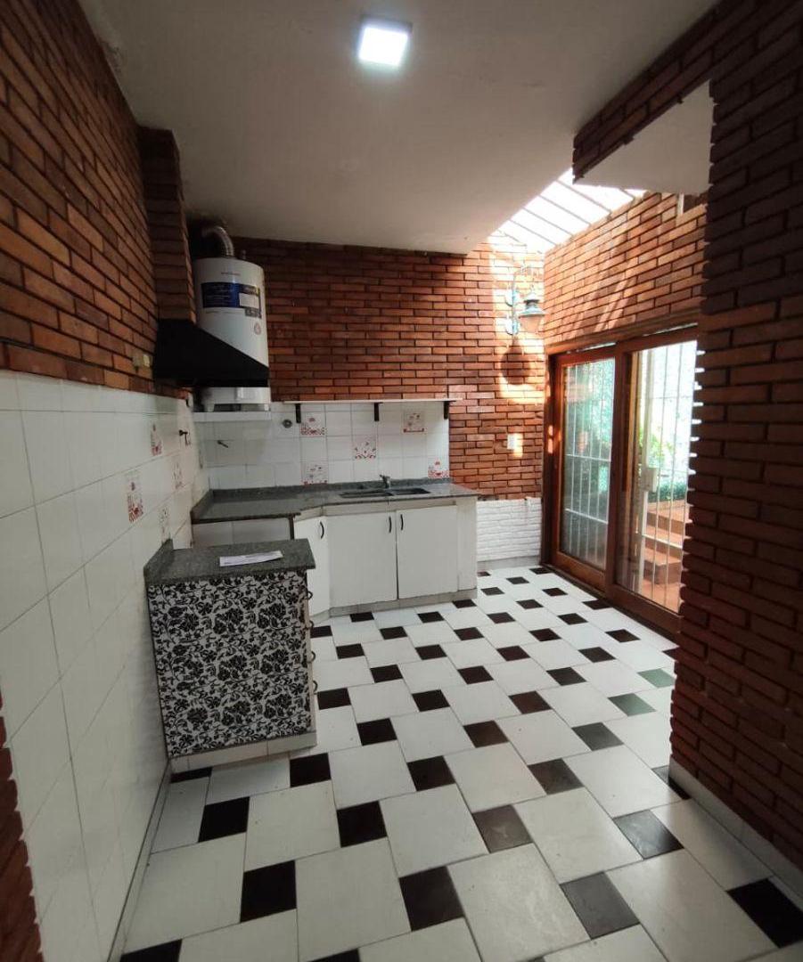 Foto de PH AL FONDO TIPO CASA 4 AMB - Velez Sarfield 739, QUILMES OESTE, imagen 5