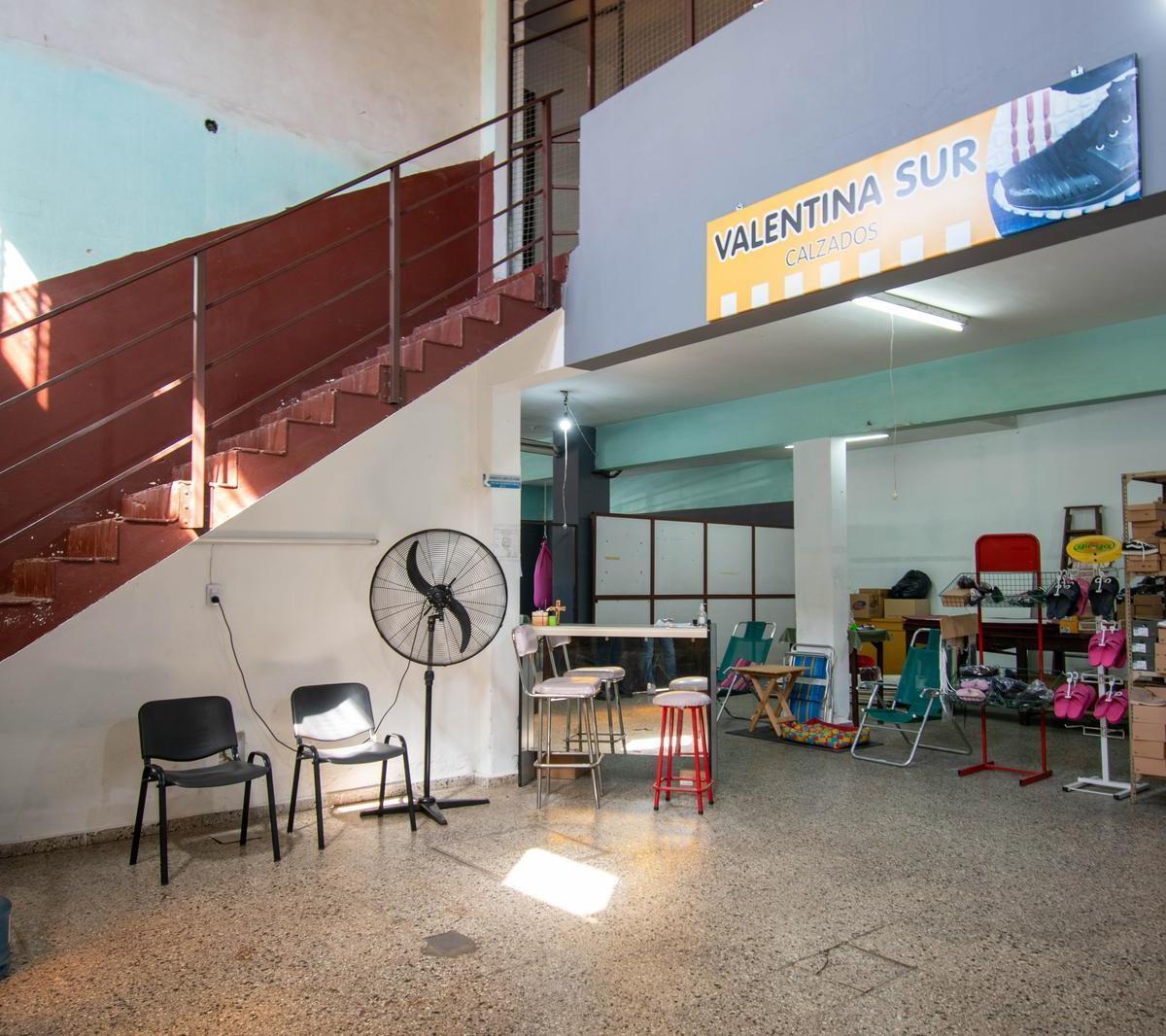 Galpón en Venta con Departamento en Planta Alta. 5