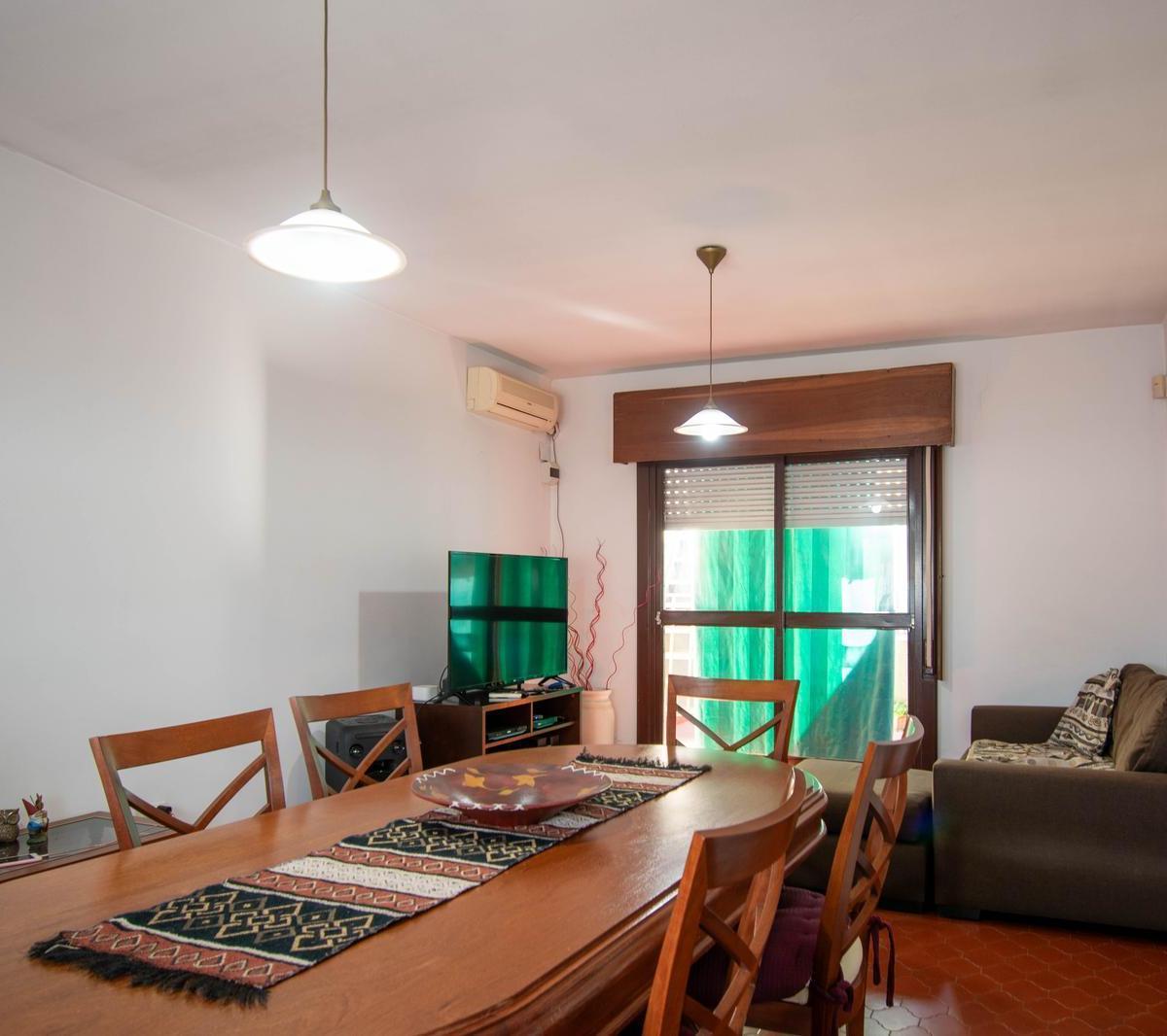 Galpón en Venta con Departamento en Planta Alta. 4