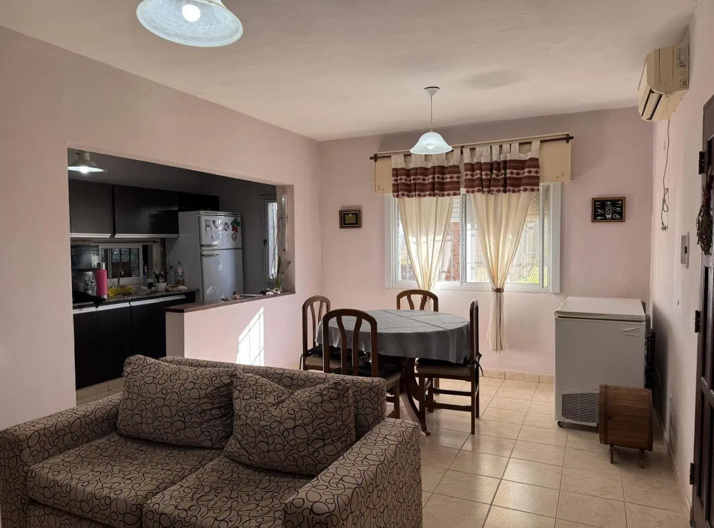 Se vende Casa de 3 dormitorios 4