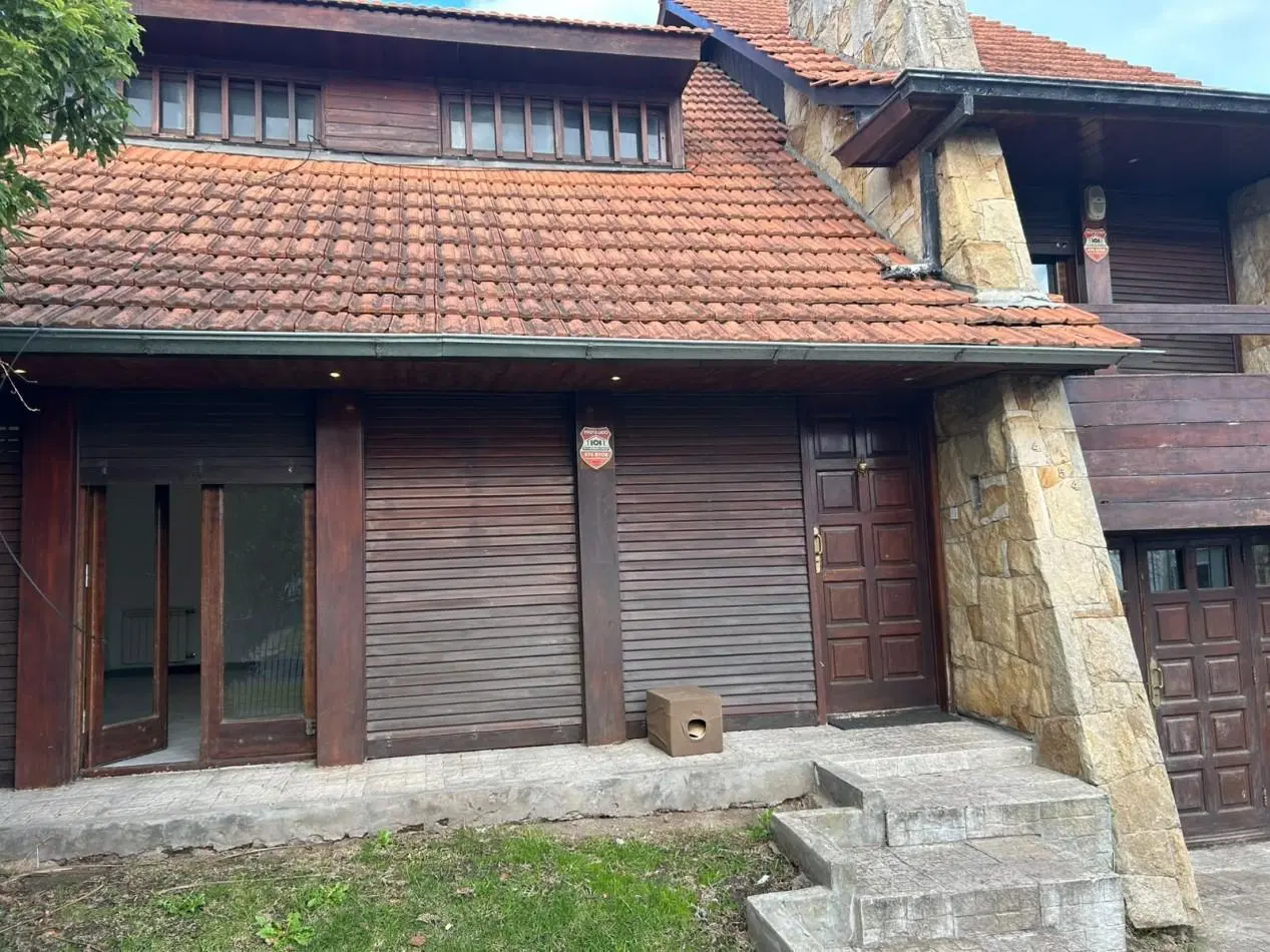 CASA EN ALQUILER 24 MESES VIVIENDA FAMILIAR O USO PROFESIONAL BARRIO SAN CARLOS 3
