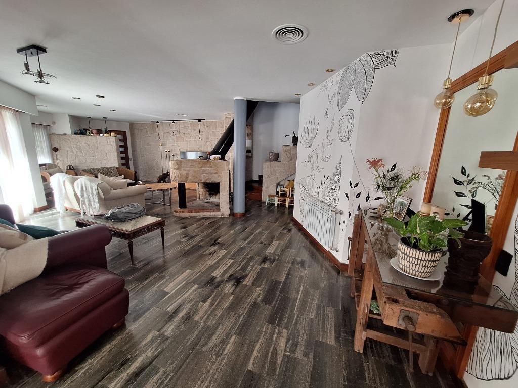 Casa en Venta en Parque Luro 1