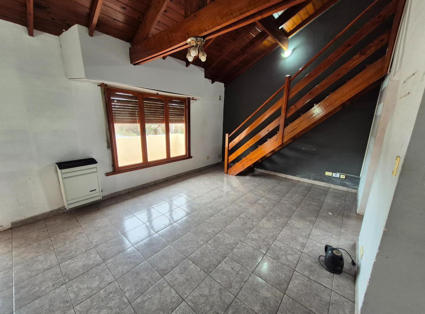 Foto de Alquiler 24 meses, PH 4 ambientes, patio con parrilla, guarda coche, imagen 2