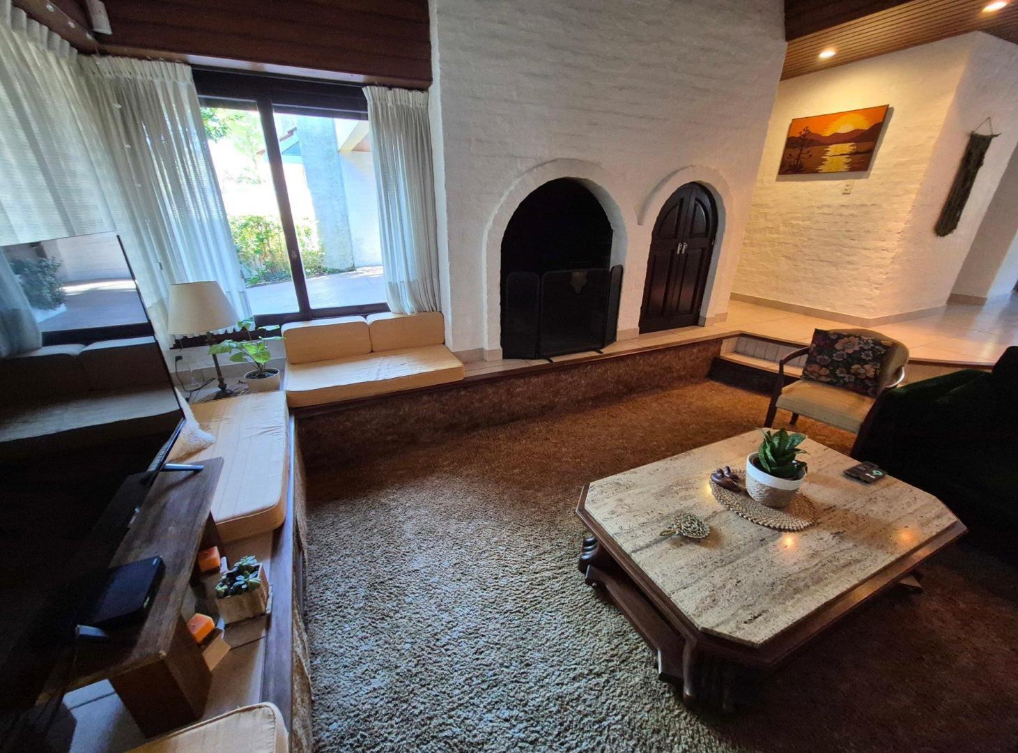 Foto de CHALET EN CONSTITUCION, DE 4 AMBIENTES CON GARAGE PARQUE Y QUINCHO, imagen 5