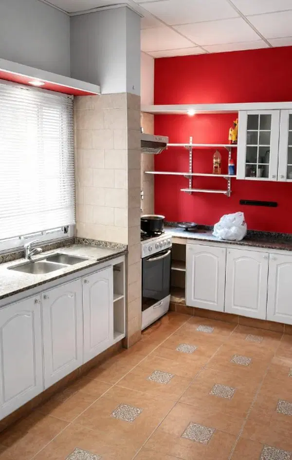 Alquilo casa a metros de Av. Alem 2