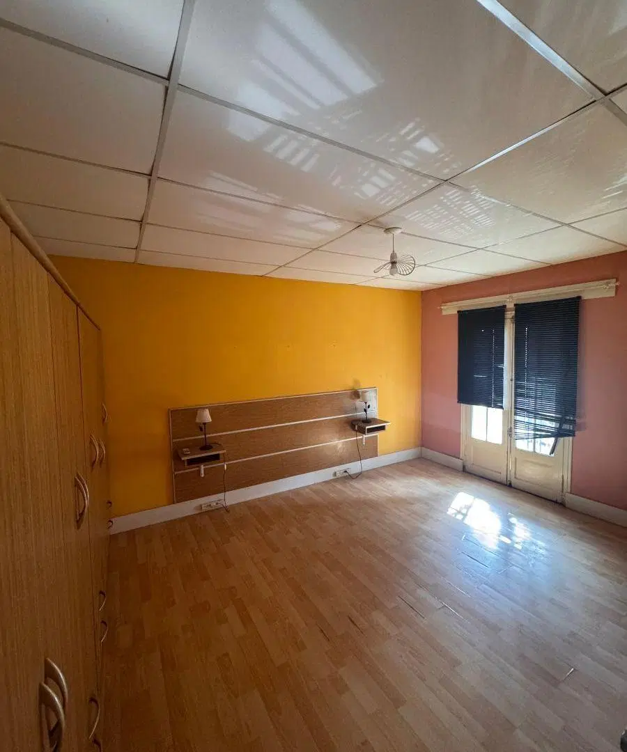 Alquilo casa a metros de Av. Alem 4