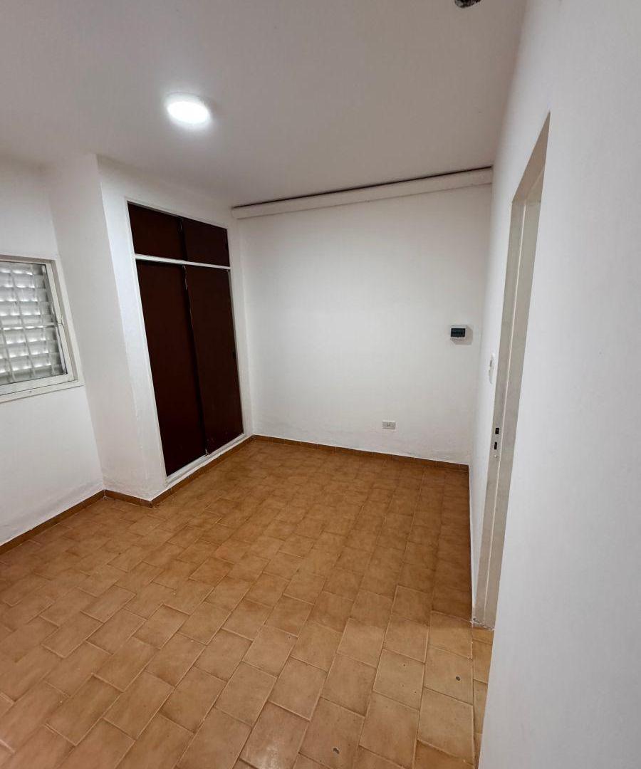 Foto de ¡OPORTUNIDAD DPTO. PLANTA BAJA! 10" CENTRO, imagen 5