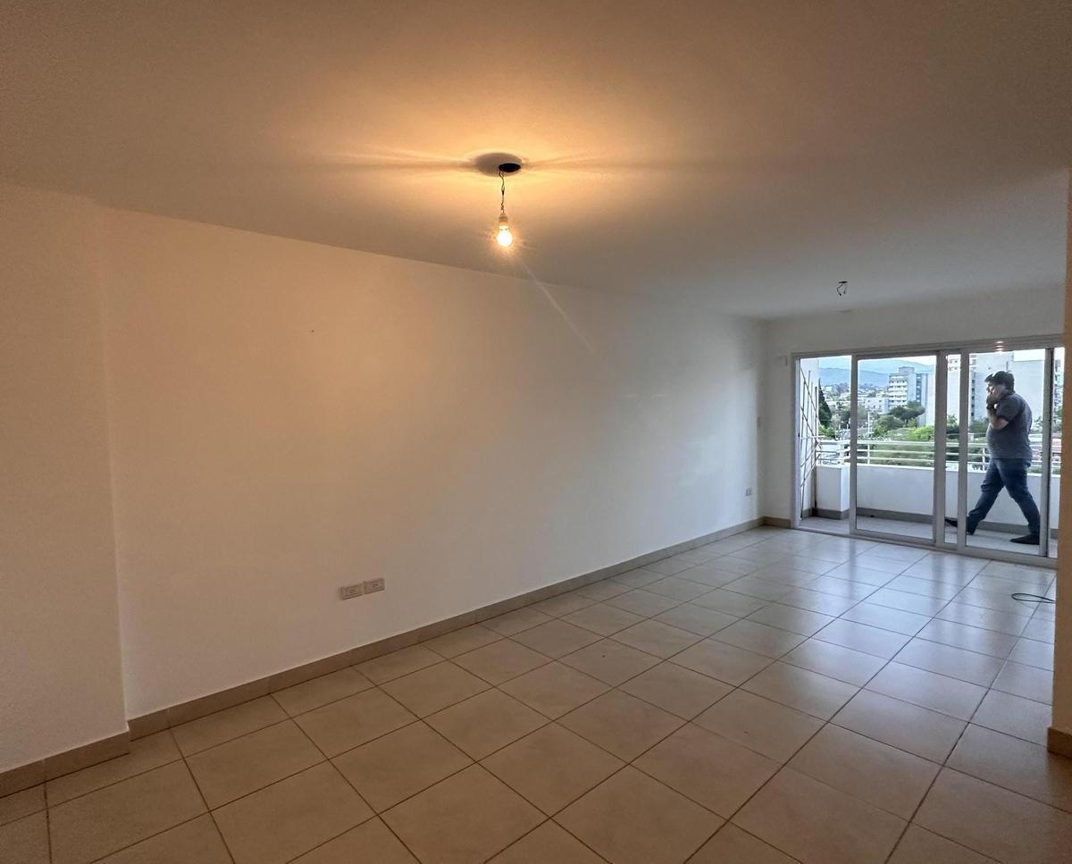 Departamento en Venta, 2 Dorm., Zona Centro, Salta Capital 3