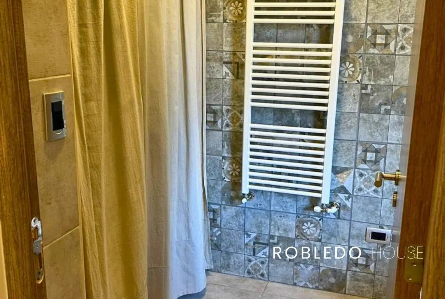 Casa en Alquiler 4 dormitorios amoblada con pileta, El Tipal, Salta Capital 5