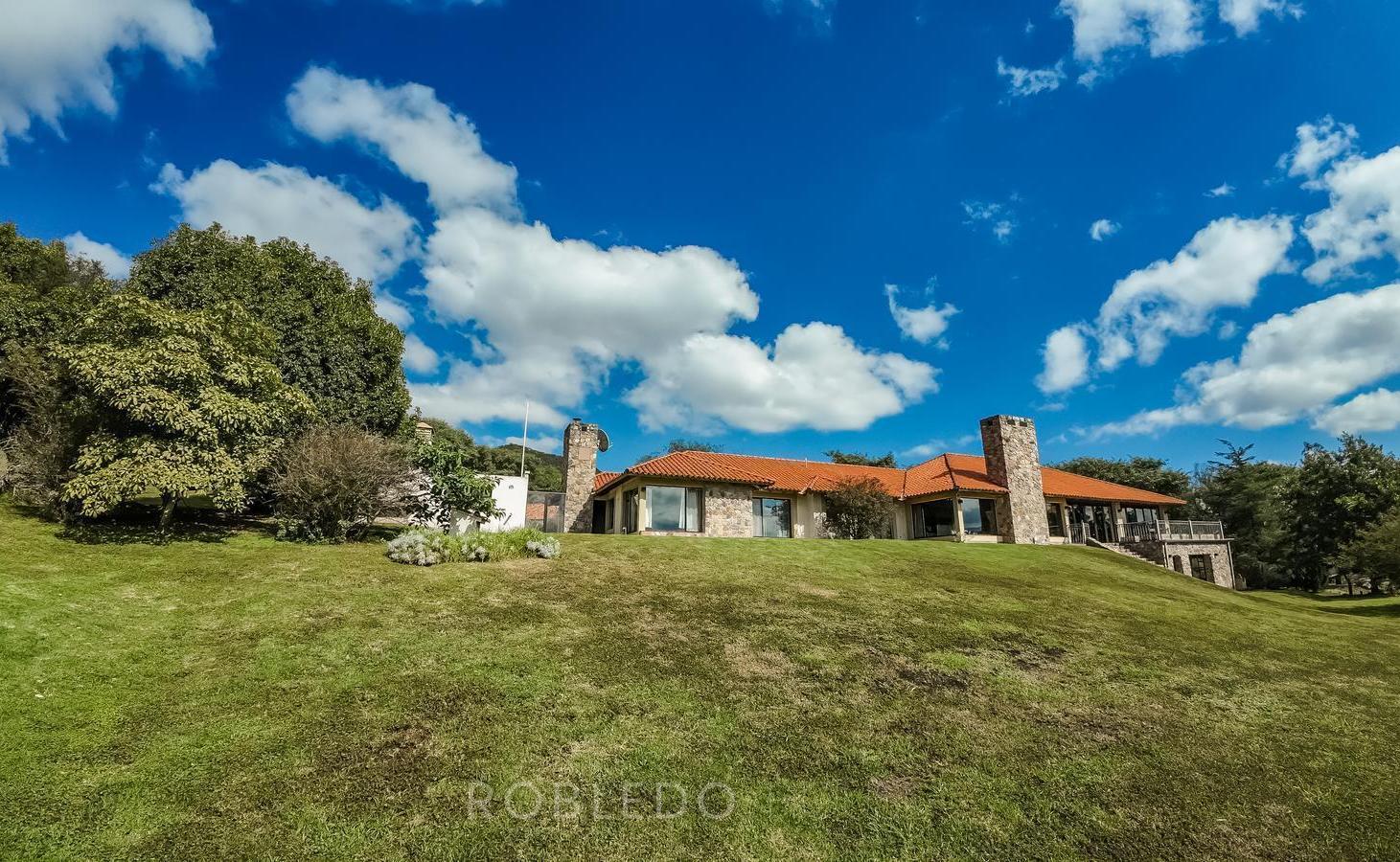 Casa en venta Valle Escondido Club de Campo Salta Capital