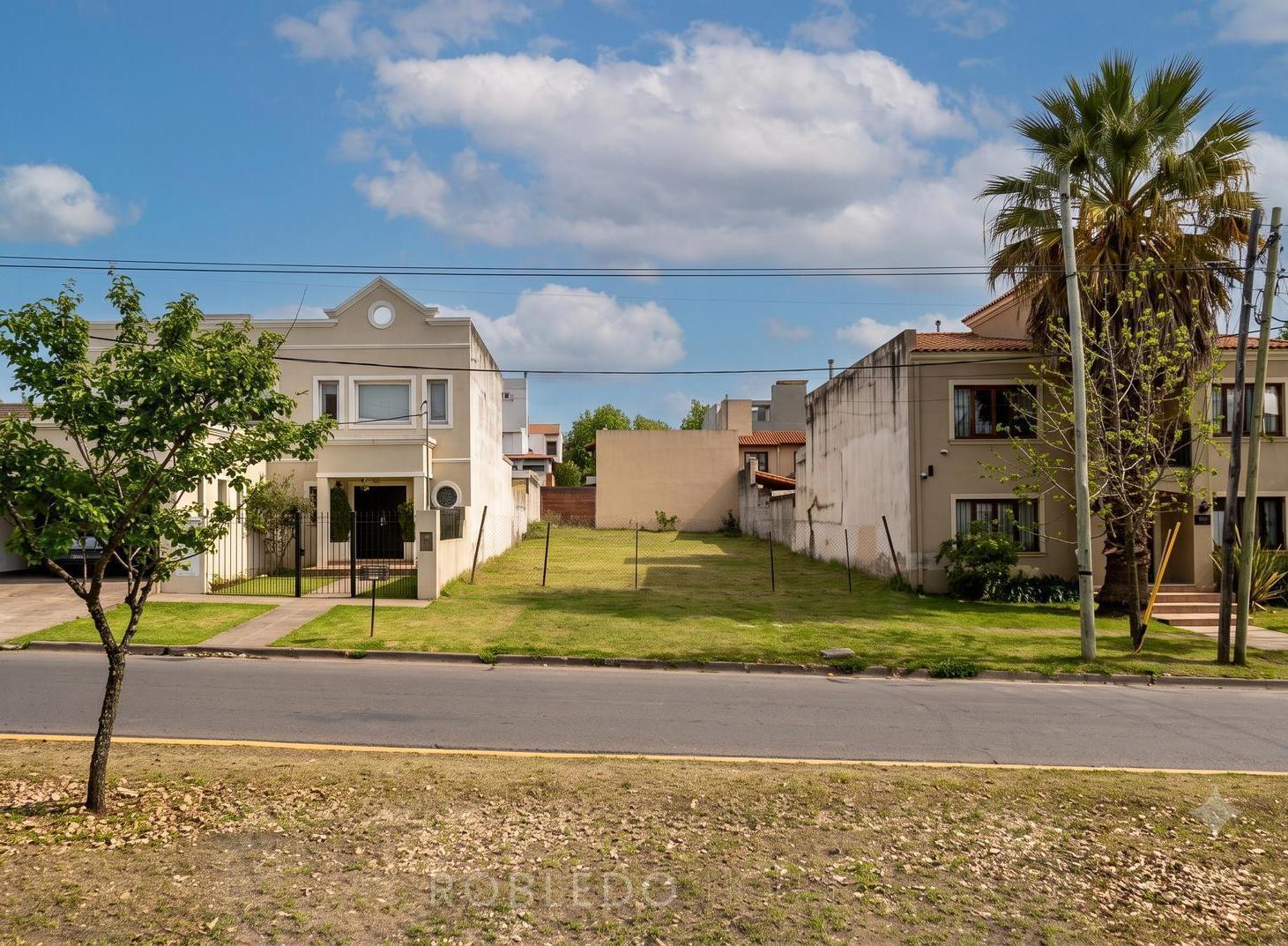 Foto de Terreno en venta 440 m2 Grand Bourg Salta Capital, imagen 1
