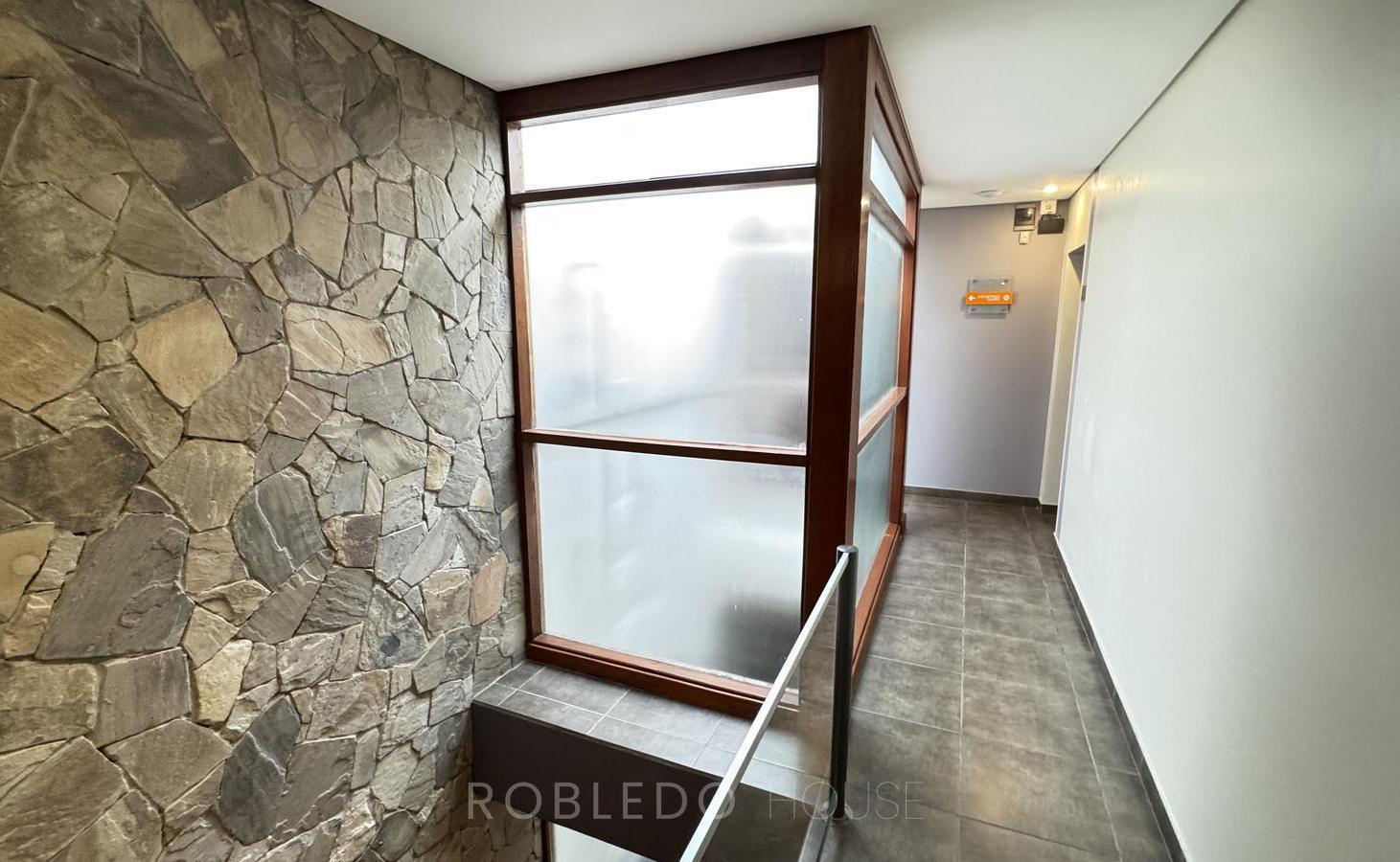 Foto de Oficina en alquiler 30 m2 Av. Bicentenario 58 Salta Capital, imagen 2