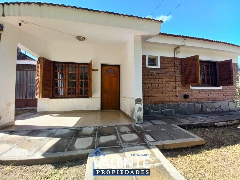 Foto de Chalet ladrillo visto con gas natural en B° Santa Rosa - La Falda, imagen 4
