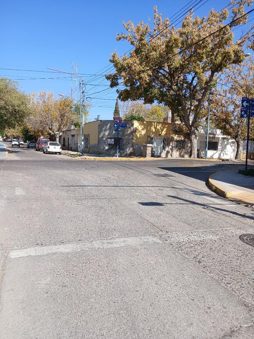 Apta Para Crédito. Esquina Muy Comercial Frente a Ciclovia y Futuro Metro 1
