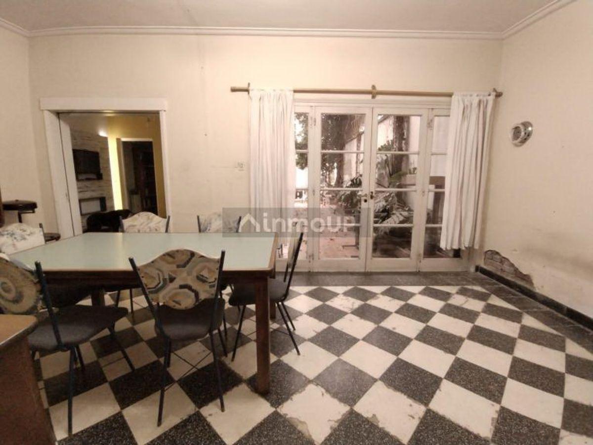 Foto de Casa antigua de material ideal para empresas, excelente ubicación y, imagen 4