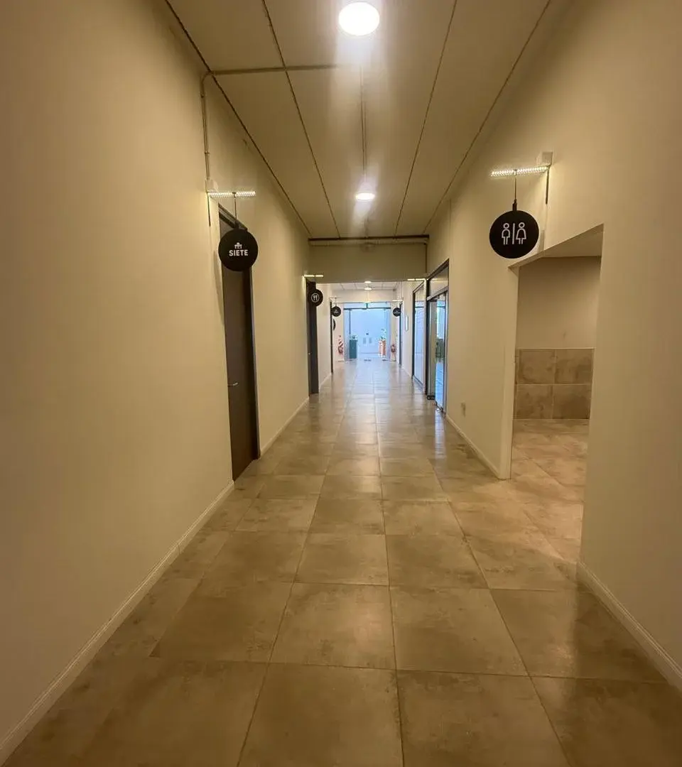Oficina privada a estrenar con seguridad y estacionamiento x dueño Directo Acc. Oeste km 38 5