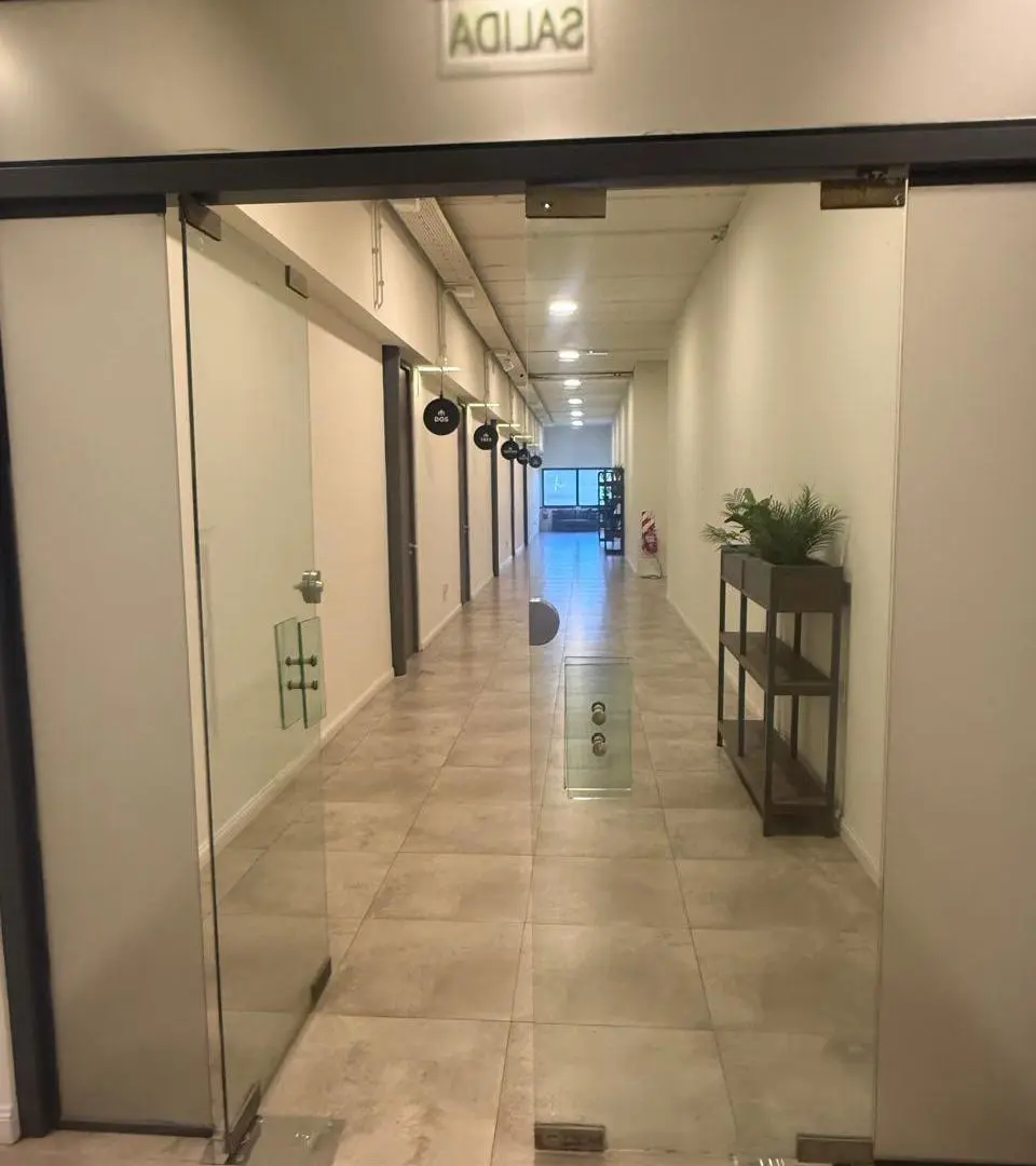 Oficina privada a estrenar con seguridad y estacionamiento x dueño Directo Acc. Oeste km 38 4