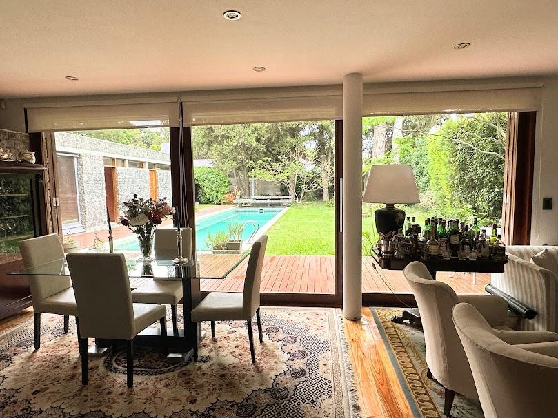 Casa en Villa Elisa - 3 dormitorios - lote de 730 m2