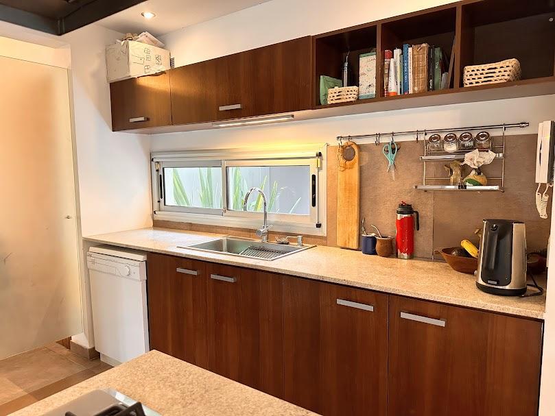 City Bell - Casa 4 Dorm - Escritorio - Pileta - 245 m² 4