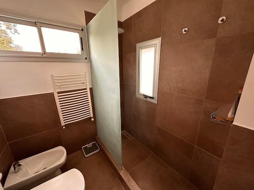 City Bell - Casa 4 Dorm - Escritorio - Pileta - 245 m² 5